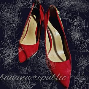 Blood red banana republic suede heels